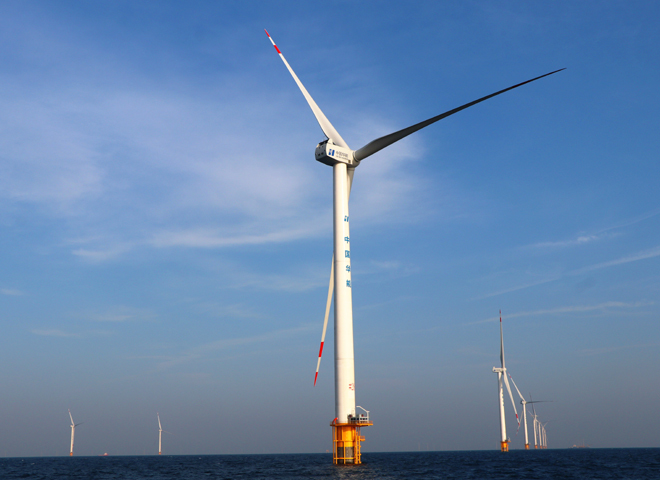 中國首臺最大陸上風電機組甘肅吊裝成功，風力發電邁入新里程